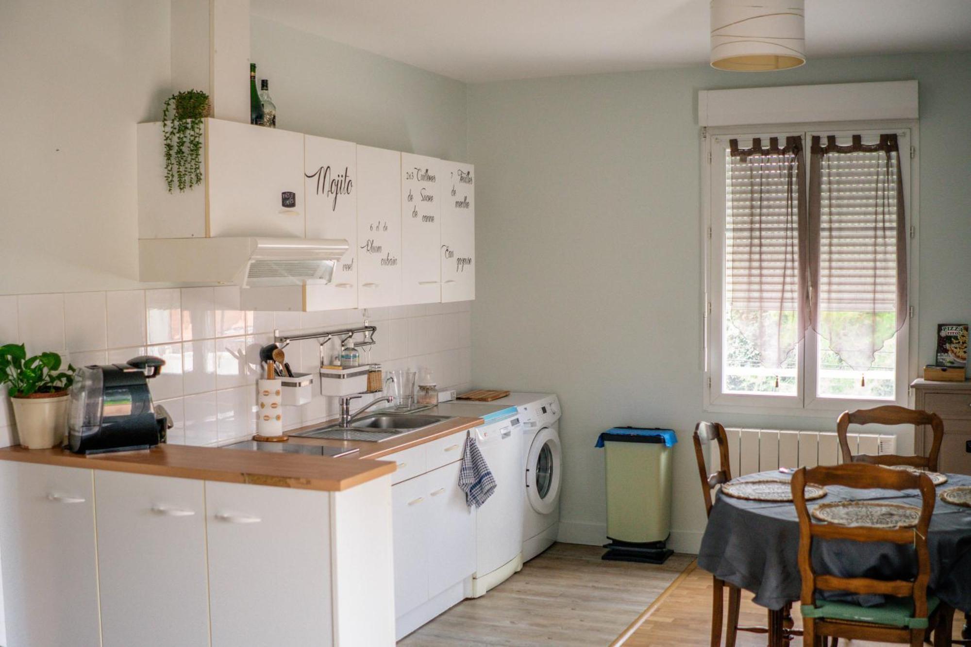Simplicite Et Calme En Appartement A Иссуар Экстерьер фото